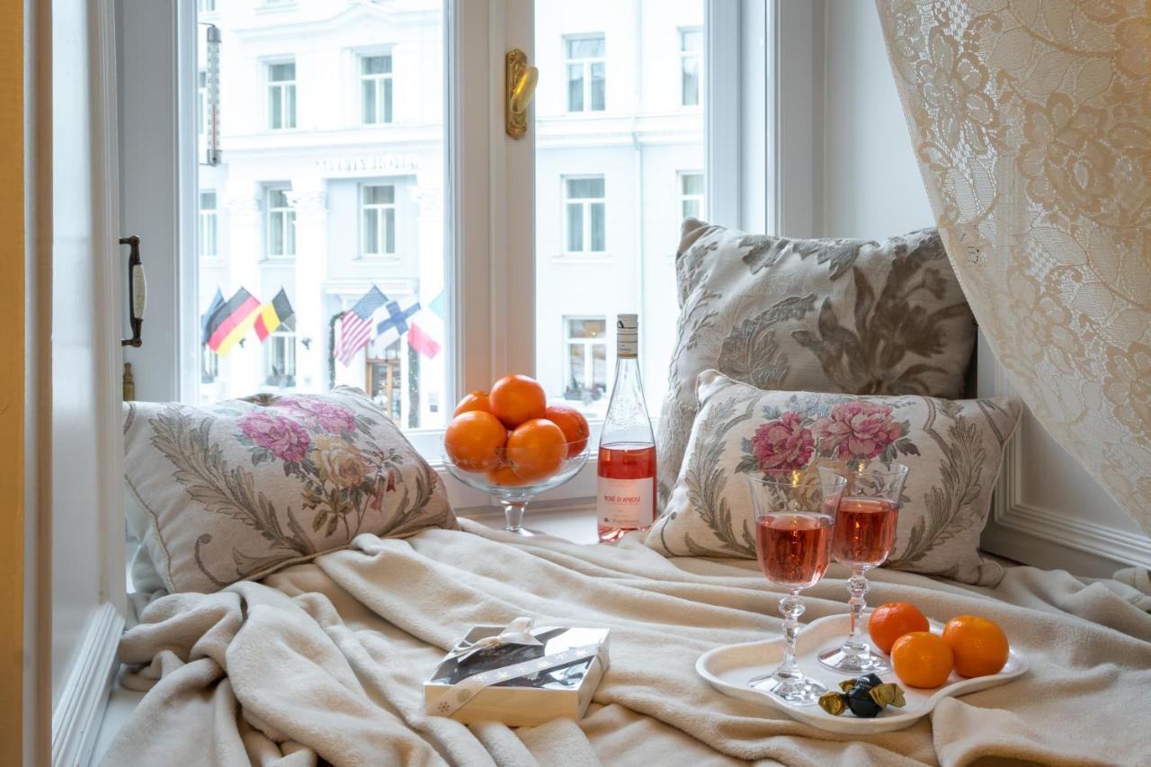 Classic Apartments In Old Town Tallinn Exterior photo