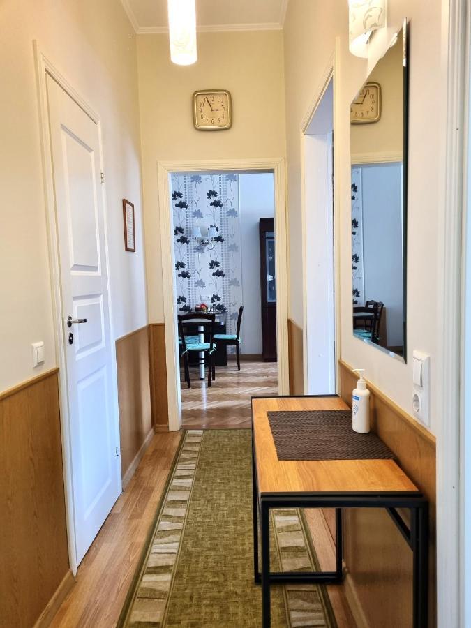 Classic Apartments In Old Town Tallinn Exterior photo